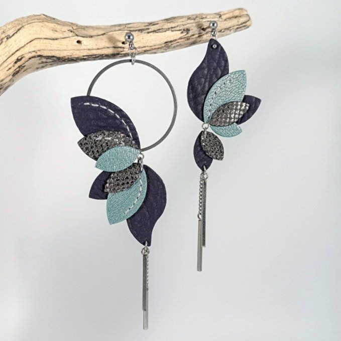 Boucles d'oreilles asymétriques Écho de cuir - Mirage. Bijou original violet, turquoise et argent fa