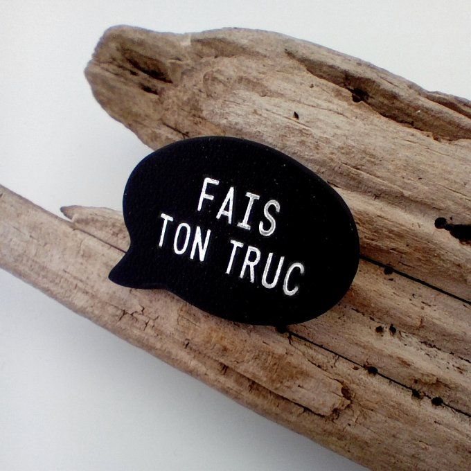 Pin's en cuir noir et argenté- Pack de 3 "Piquant - Sans filtre"